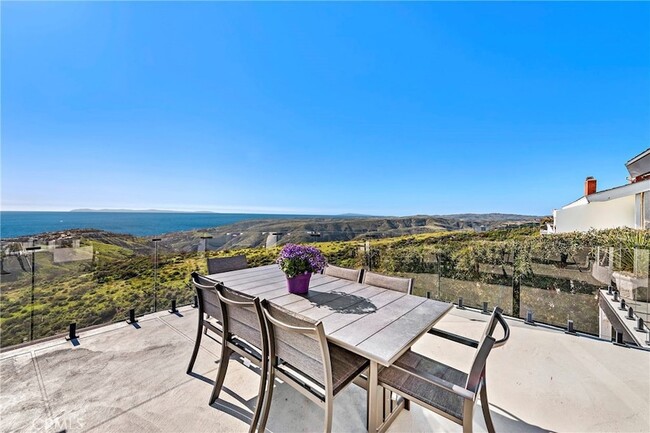 Building Photo - 3253 Alta Laguna Blvd