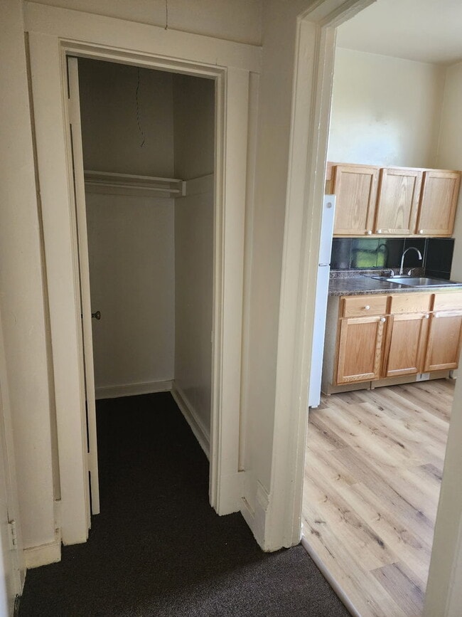 Building Photo - 6527 S Kimbark Ave