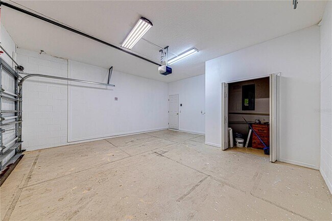 Building Photo - 360 Tupelo Cir