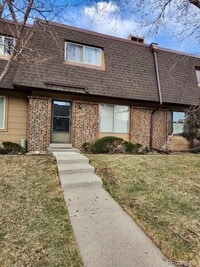 Building Photo - 350 Gladiola Ct