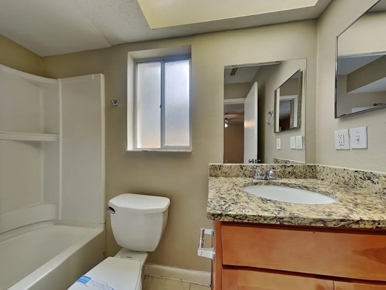 Building Photo - 3715 Coppertree Cir