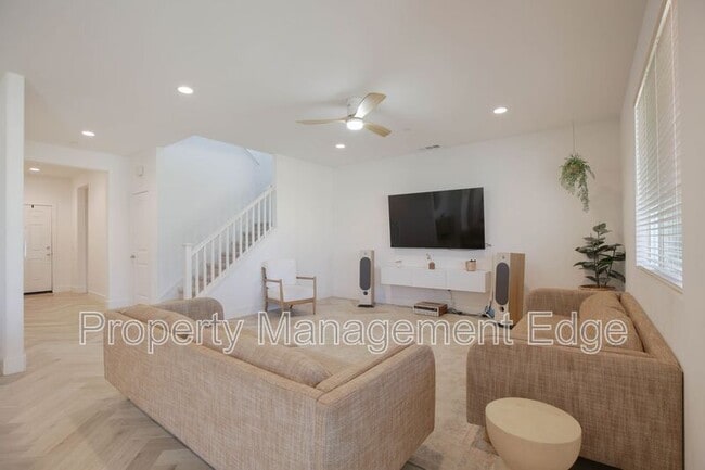 Building Photo - 30463 Ridgely Way