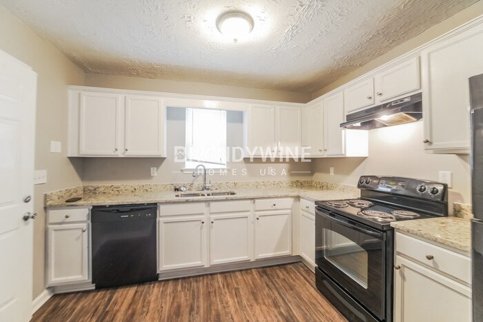 Building Photo - 4791 Tuong Yen Ct