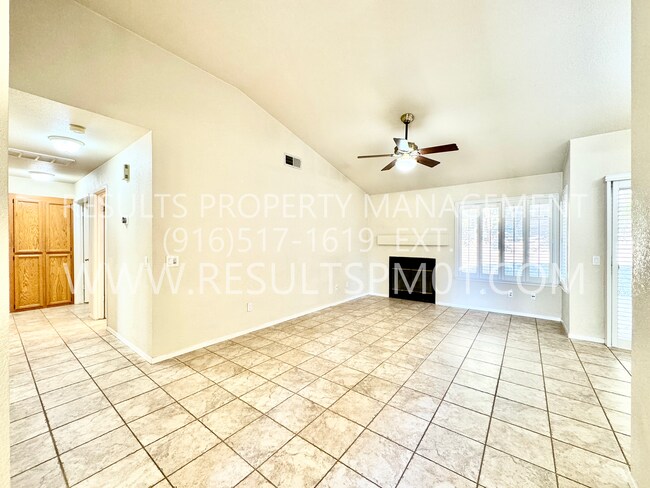 Building Photo - Charming 3-Bedroom Home in Prime Location
