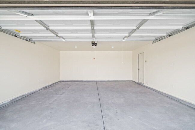 Building Photo - Country Living In Roosevelt ISD!