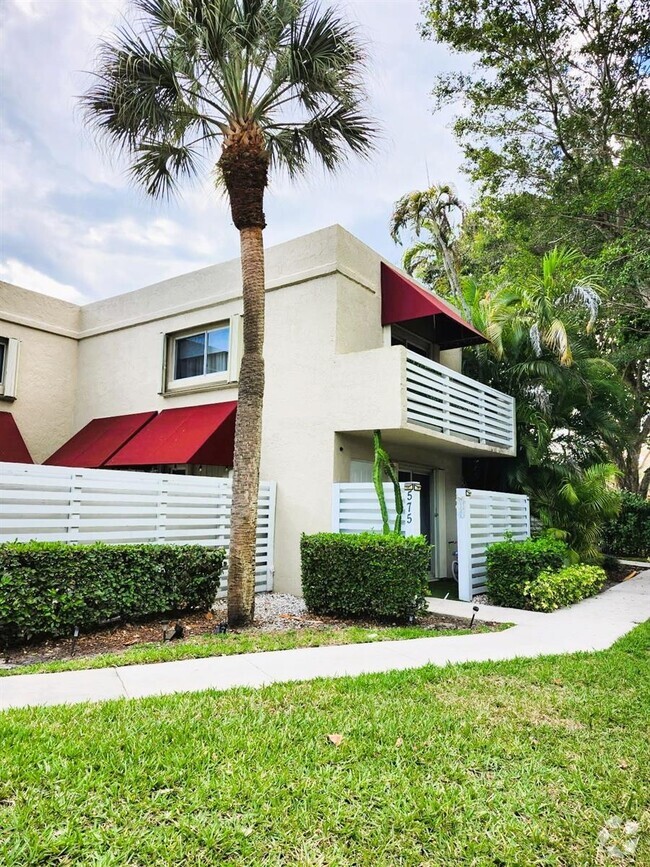 Building Photo - 575 NW 98th Ave