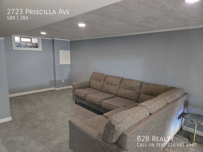 Building Photo - 2723 Priscilla Ave