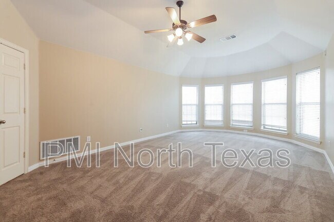 Building Photo - 2677 Pine Trail Dr