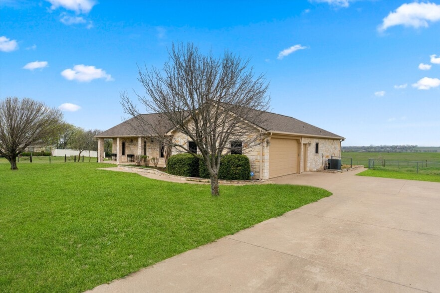 Building Photo - 5210 Cedar Creek Rd