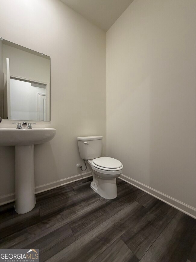 Building Photo - 1204 Fagiolo St