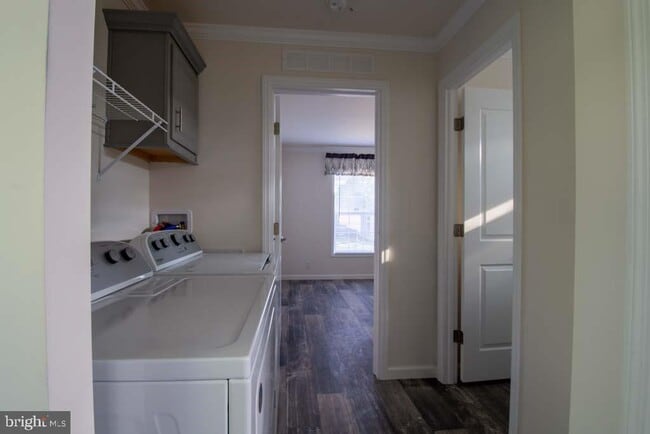 Building Photo - 200 Beechwood Ave