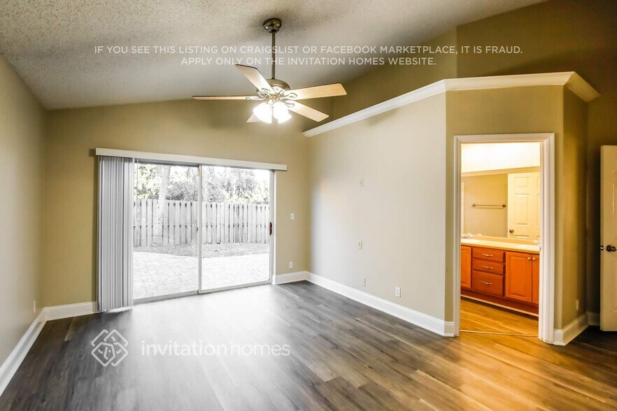 Building Photo - 2880 NW 68th Ln