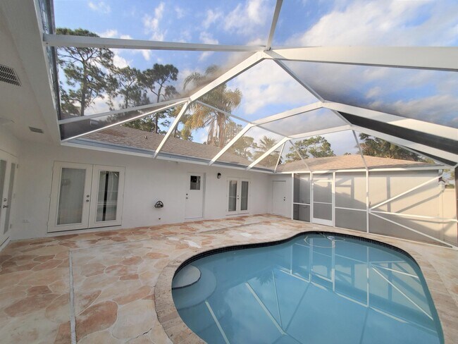 Building Photo - 1313 Periwinkle Pl