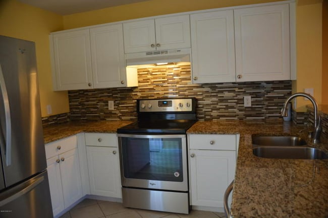 Building Photo - 1055 Luminary Cir