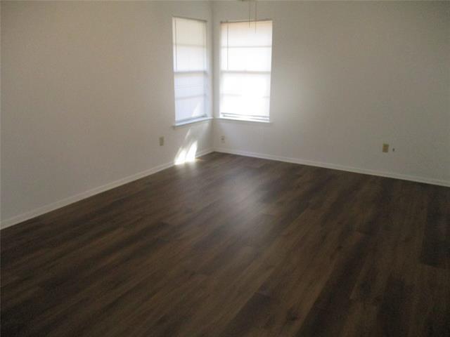 Building Photo - 4704 Valleycrest Dr