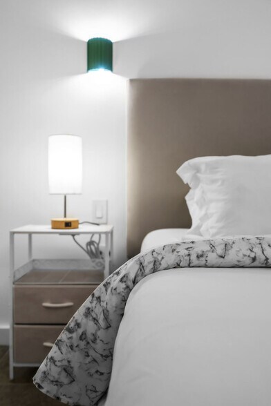 Building Photo - 5820 SW 31st St