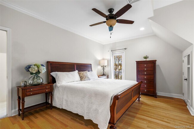 Building Photo - 2 Goldwin St