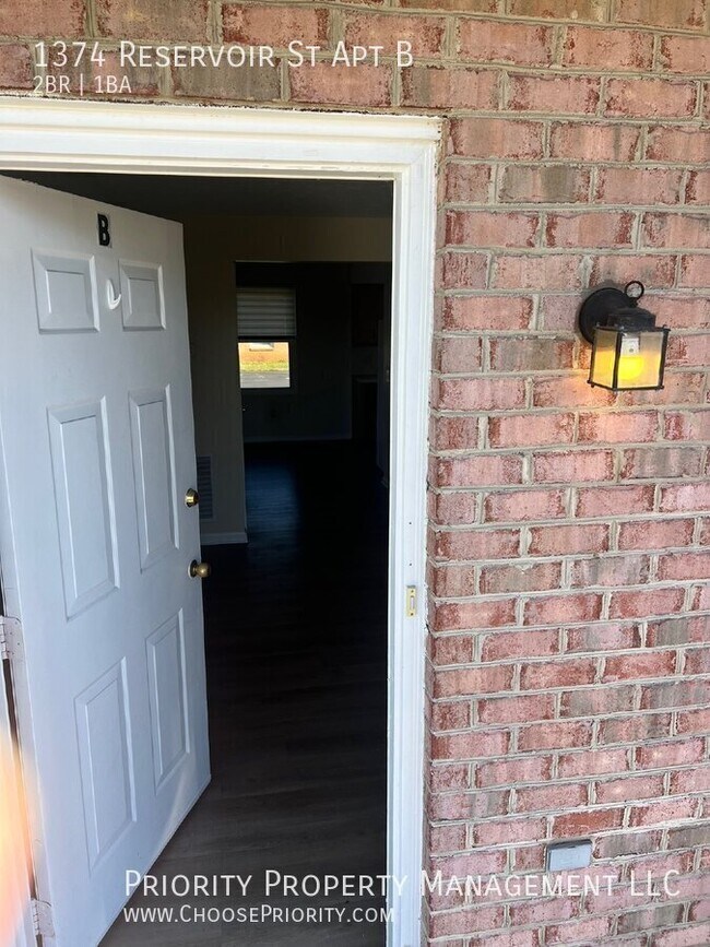 Charming 2Bed apartment on Reservoir St i... 1374 Reservoir St