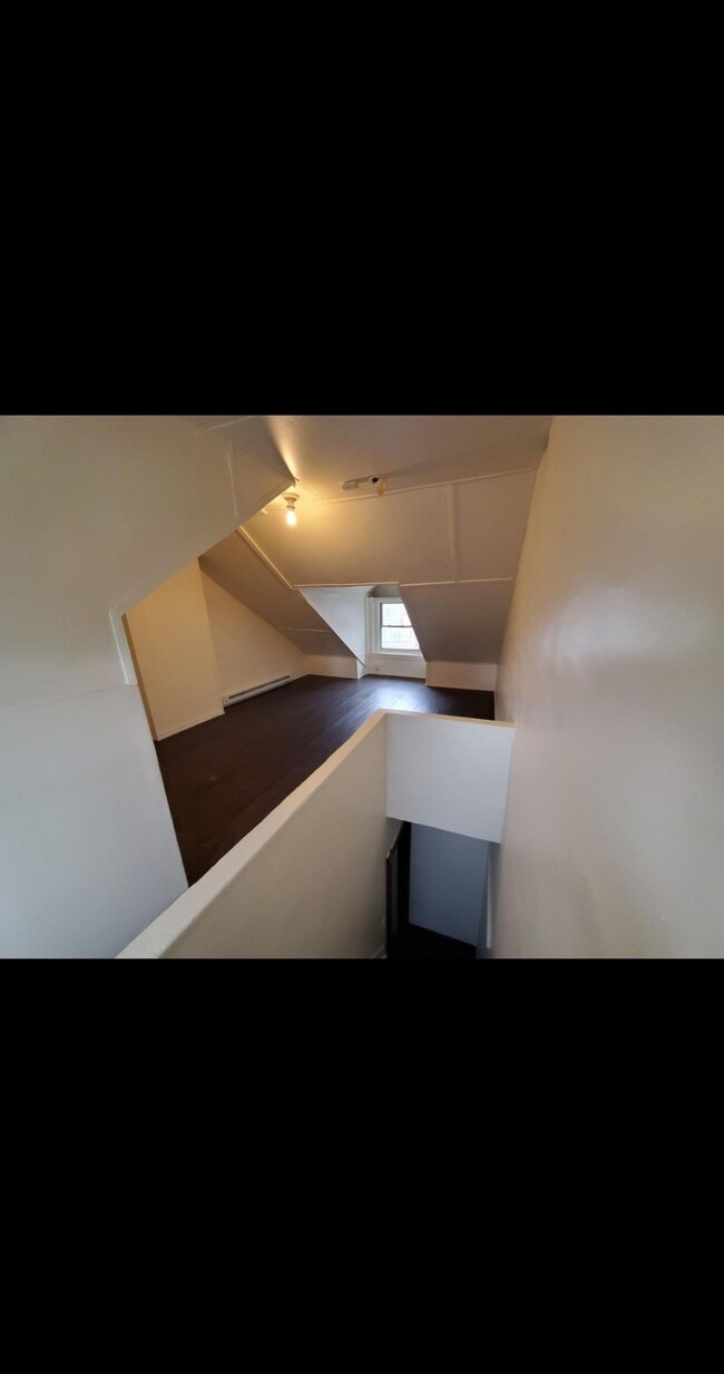 Building Photo - 826 schuylkill ave