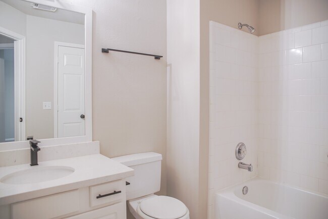 Building Photo - 91 N Willow Point Cir