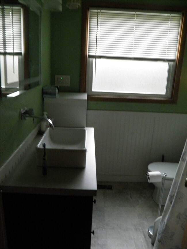 Building Photo - 4034 SE Rex St