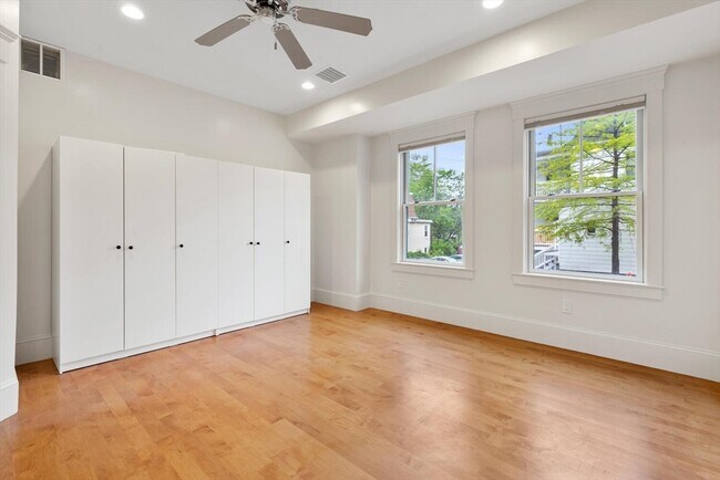 Building Photo - 82 Highland Ave