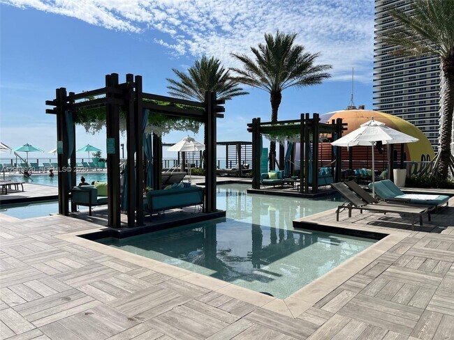 Building Photo - 4111 S Ocean Dr
