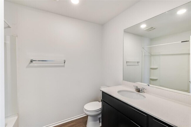 Building Photo - 415 Geode Glen