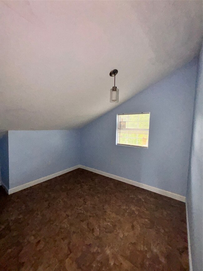 Building Photo - 7301 Ave