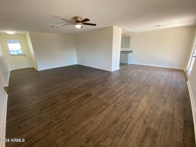 Building Photo - 2408 N Longmore St