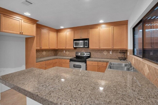 Building Photo - 53085 Avenida Obregon