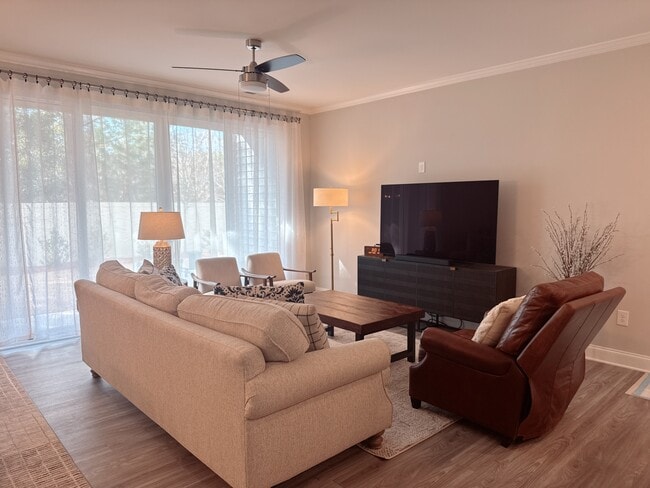 Living Room - 605 Marshskip Way