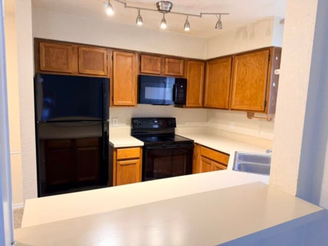 Building Photo - 2 bedroom 2 bath condo in Parkview Village of Winter Park