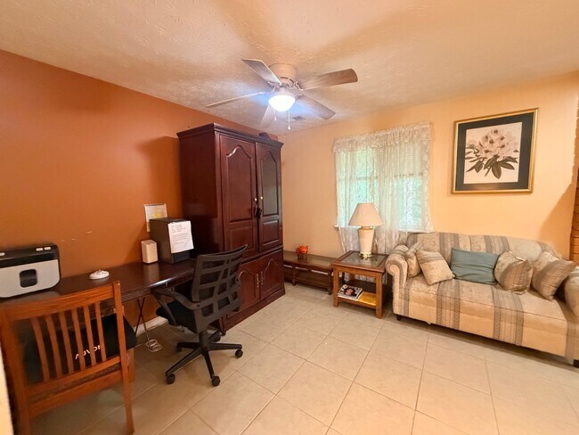 Building Photo - 3739 Leisure Woods Dr