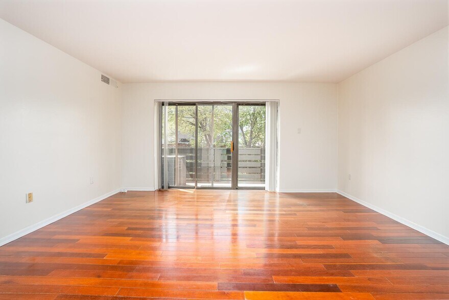 Hampshire House Apartments 606 Cooper Landing Rd Cherry Hill NJ 08002 Apartment Finder