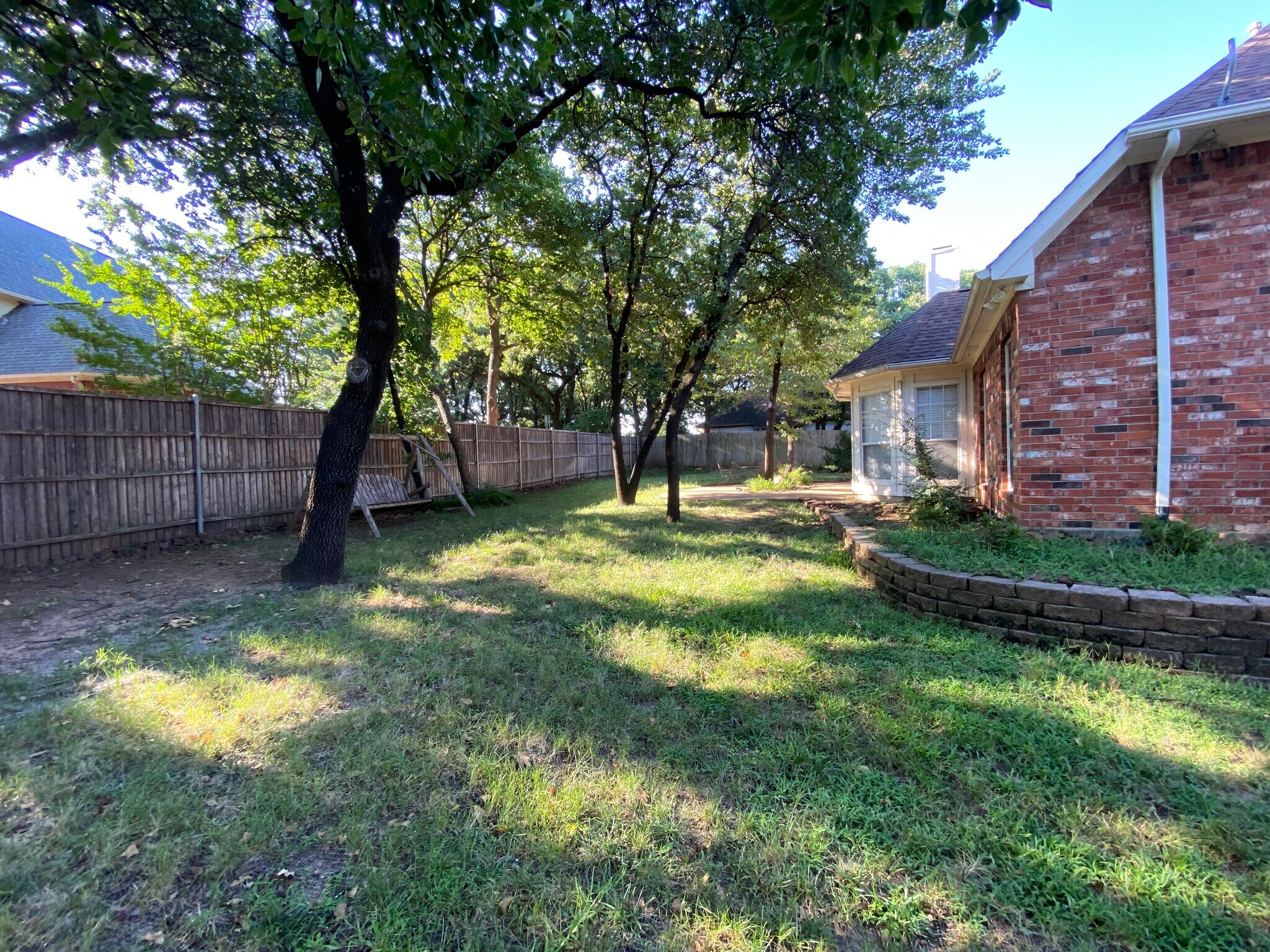 Building Photo - 1541 Valley Creek Rd