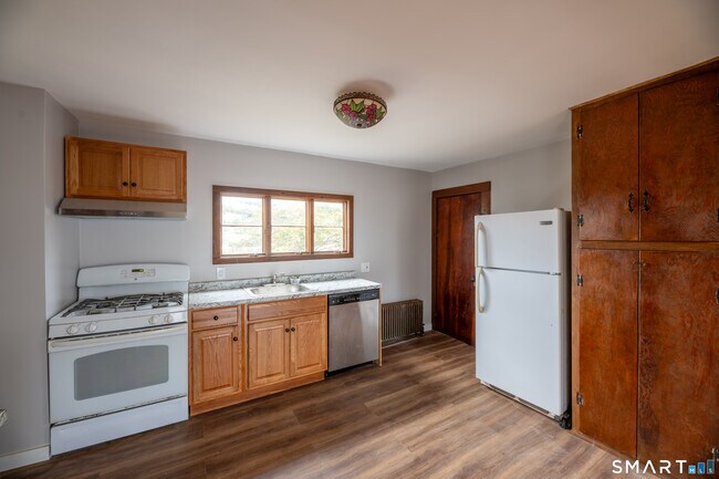 Building Photo - 25 Vera St