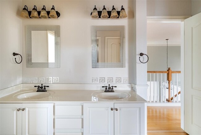 Building Photo - 10020 Lachlan Dr