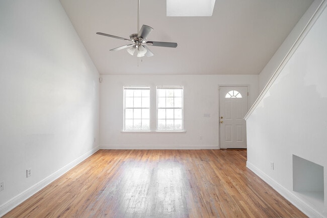 Building Photo - 3384 Sawtooth Dr