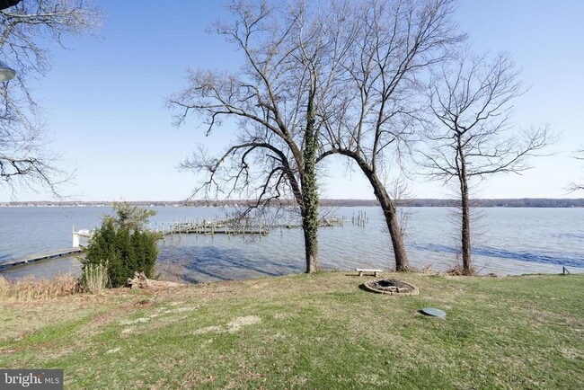 Building Photo - 26 Park Ln