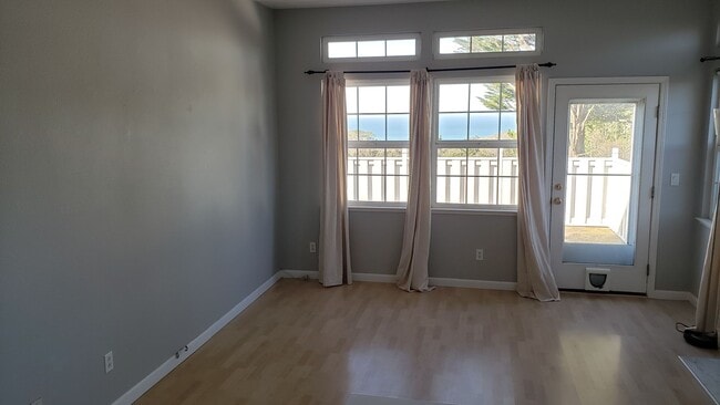 Building Photo - Love the Ocean? 2/2 Condo. STUNNING OCEAN VIEW! Private Patio + 2 Private Garages