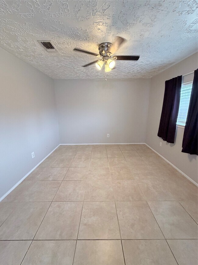 Building Photo - 8223 Lone Bridge Ln