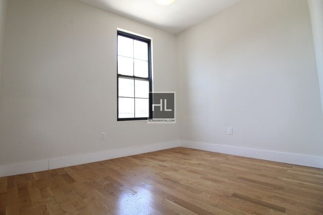 Building Photo - KINGSLAND AVENUE