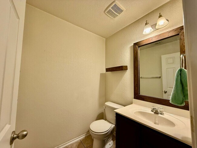 Building Photo - 10843 Canter Spur