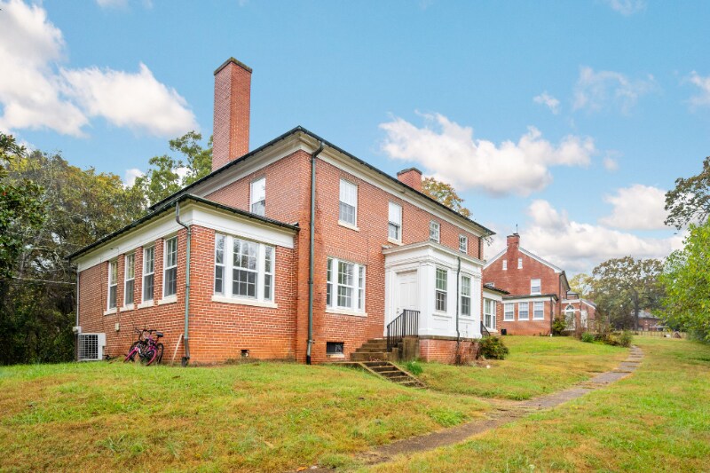 Building Photo - 506a N Thomas Rd