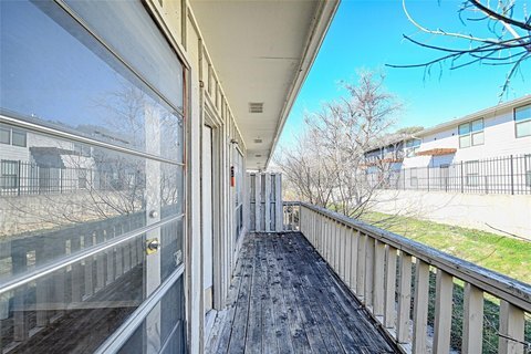 Building Photo - 5055 Ridglea Ln