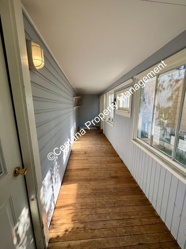 Building Photo - 1 Bed 1 Bath located in the heart of Anaconda