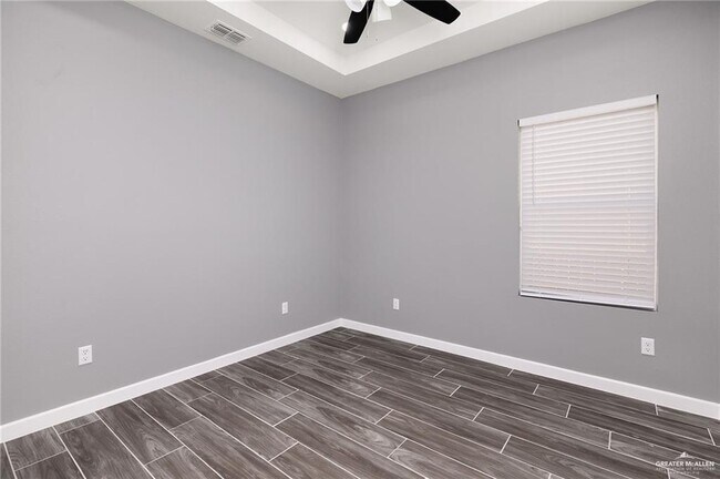 Building Photo - 503-505 W Farm to Market 495