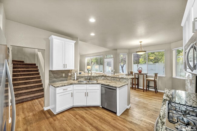 Building Photo - 4731 Ellicott Wy