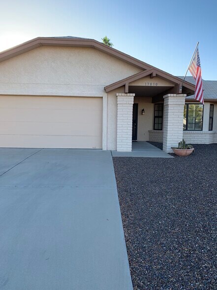 Primary Photo - 17810 N Desert Glen Dr